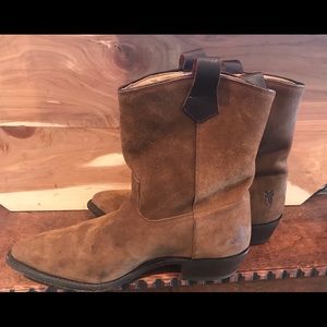 ARIAT men’s size 9D boots ! #87817 🔥🔥🔥EXC